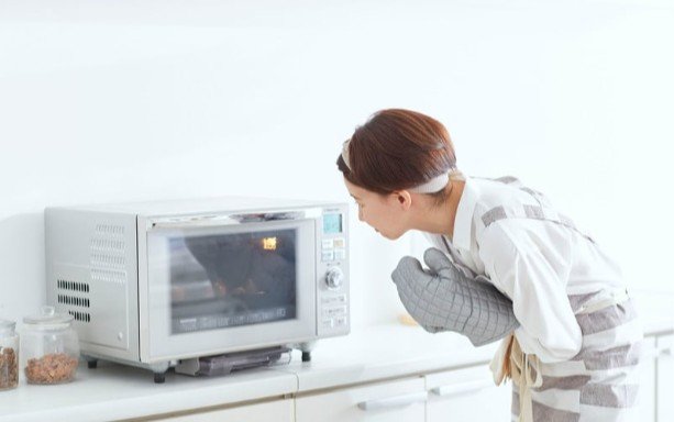 Keep the Microwave Clean for Better Performance