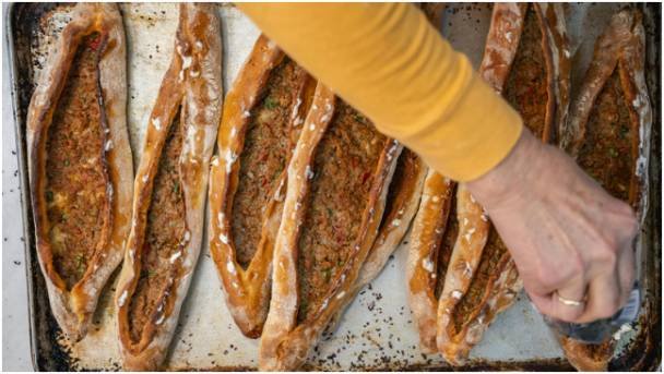 Why This Ground Beef Pide Works in a Home Oven